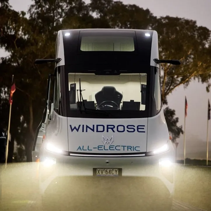Windrose at night