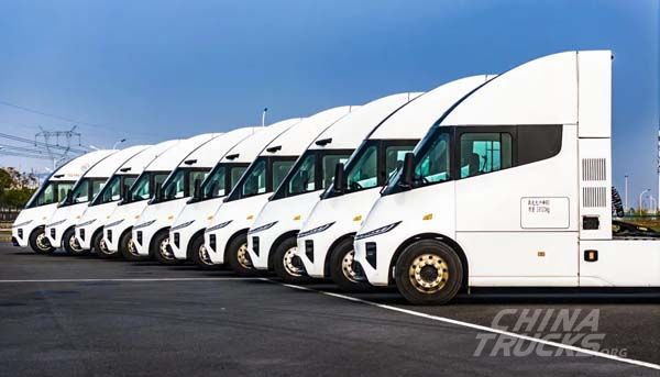 A line of Windrose electric trucks